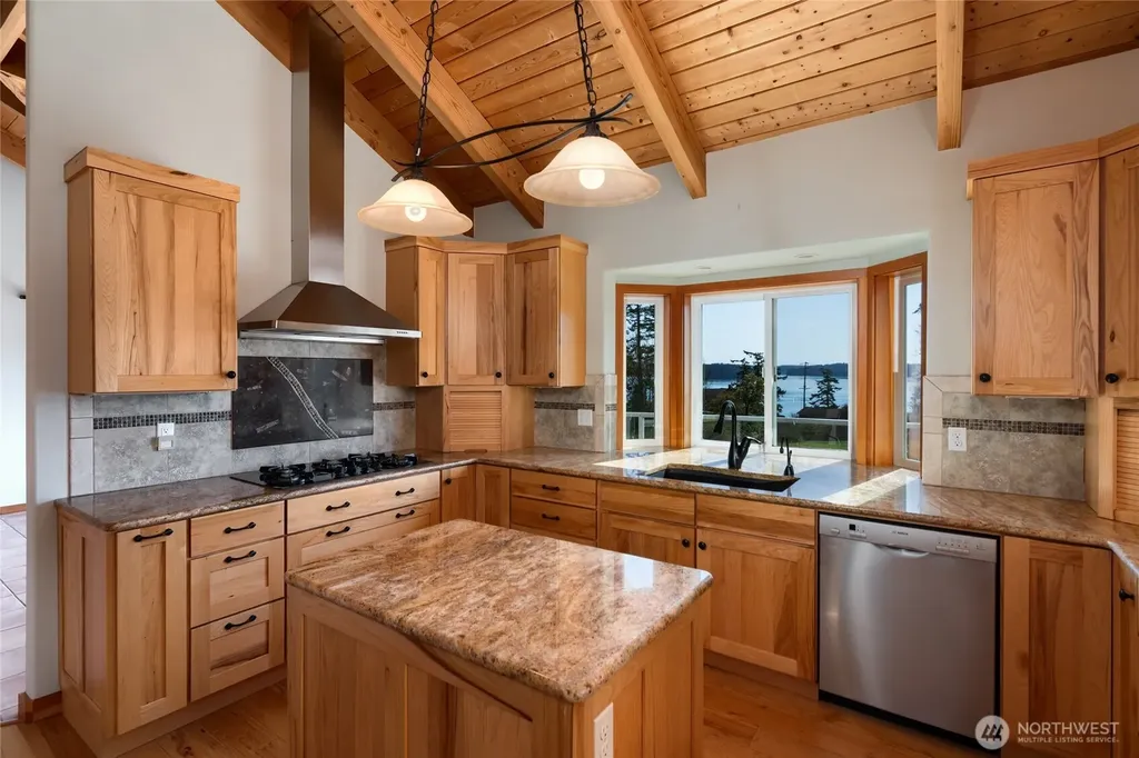 6065 Central Avenue Anacortes WA 98221