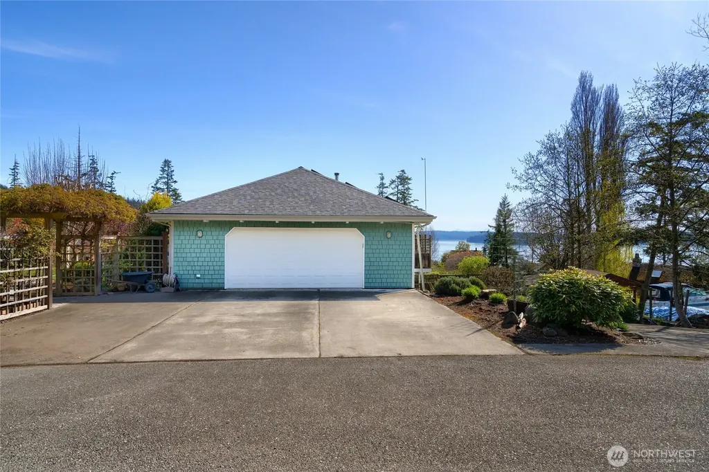 6065 Central Avenue Anacortes WA 98221