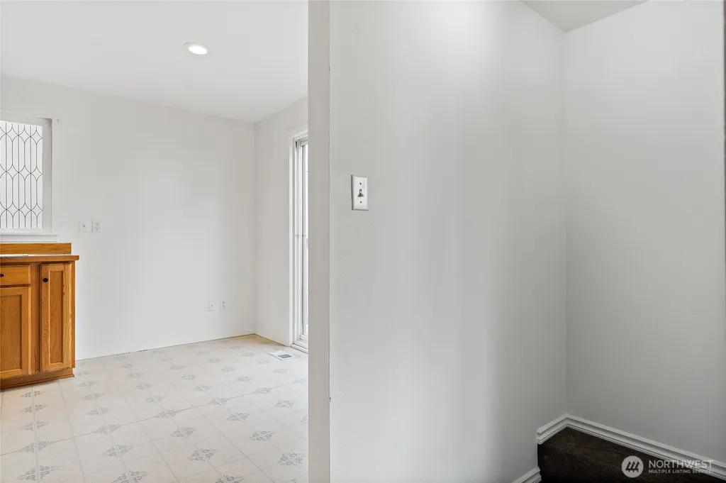 12042 31st Avenue NE Seattle WA 98125