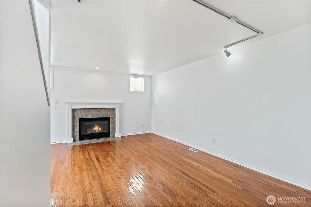12042 31st Avenue NE Seattle WA 98125