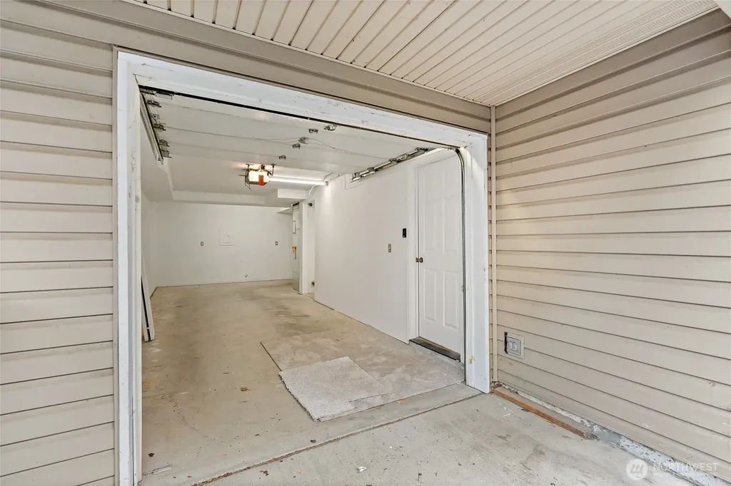 12042 31st Avenue NE Seattle WA 98125