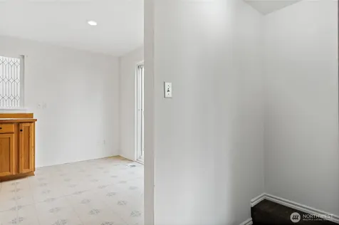 12042 31st Avenue NE Seattle WA 98125