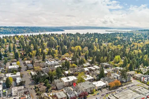 12042 31st Avenue NE Seattle WA 98125