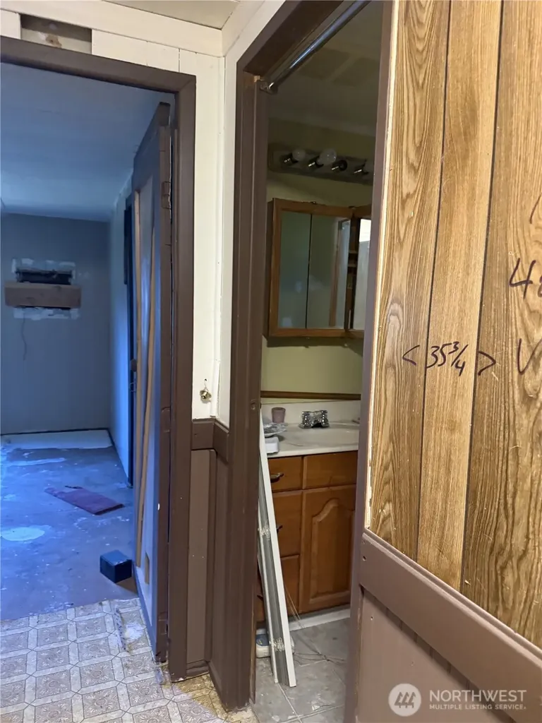 6620 301st Street Ct S Roy WA 98580