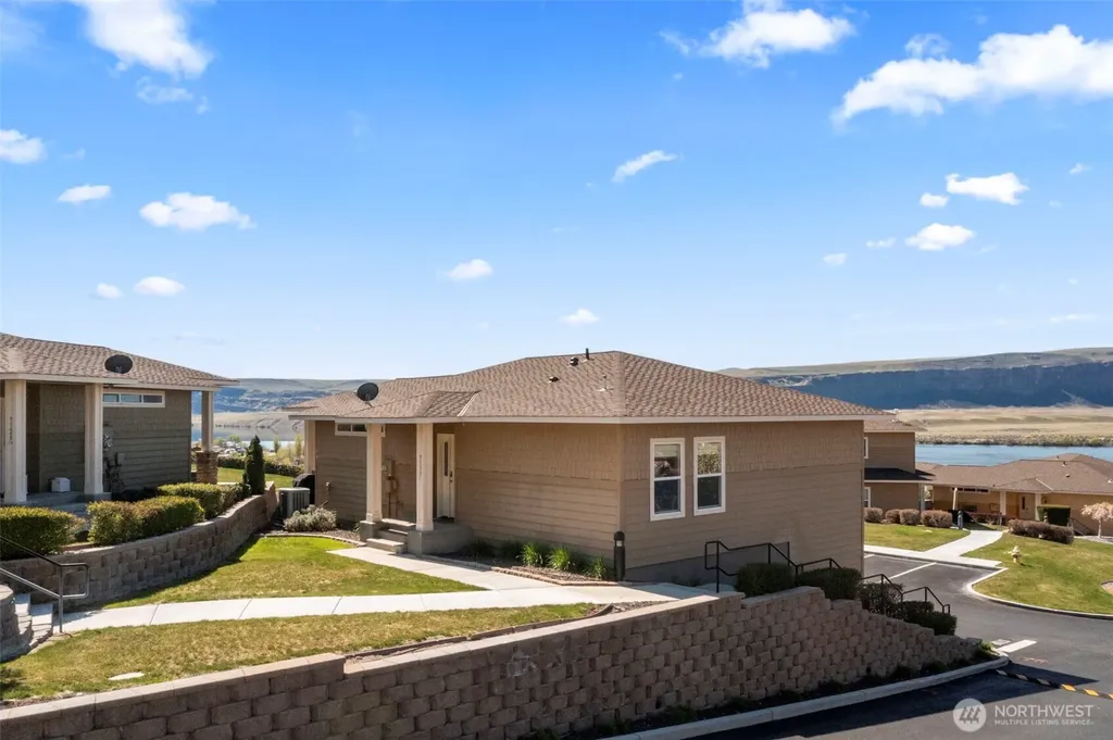 9133 Eagle Lane NW Quincy WA 98848