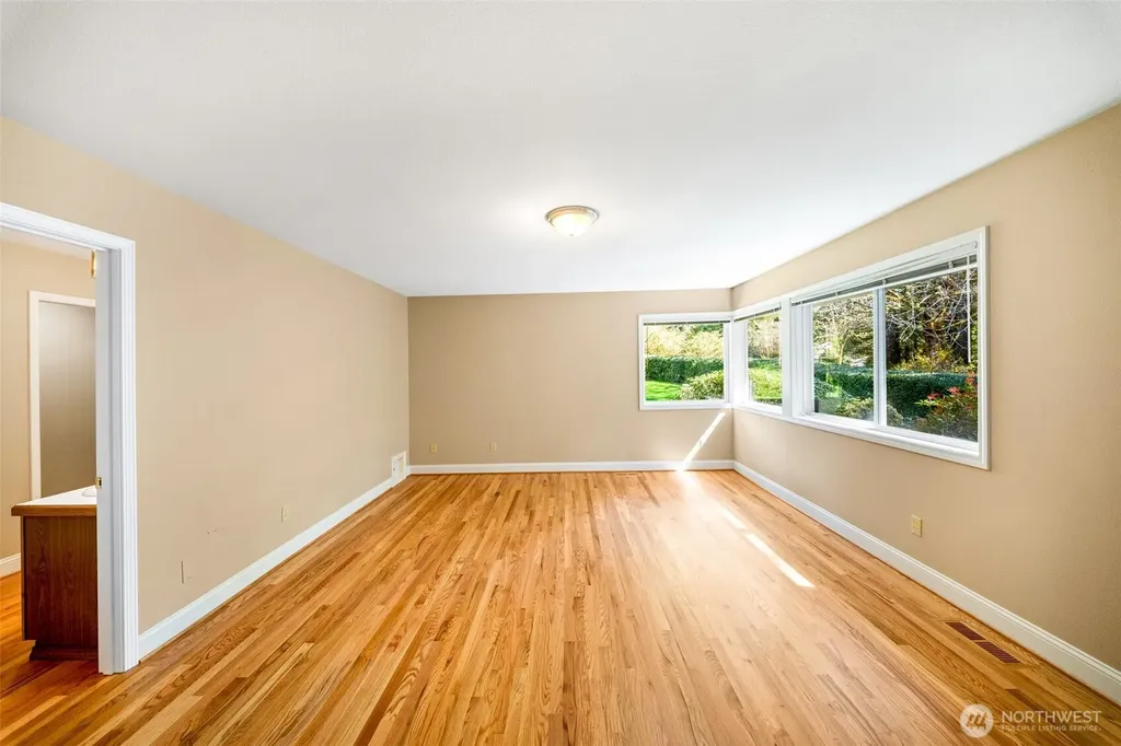 5608 Ridge High Court SW Olympia WA 98512