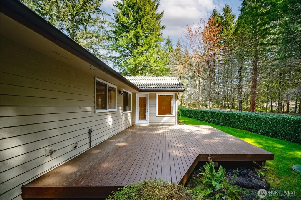 5608 Ridge High Court SW Olympia WA 98512