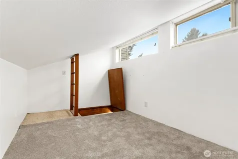 708 6th Avenue S Kent WA 98032