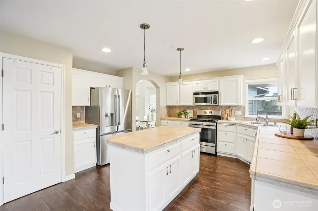 2006 NW Fargo Loop Camas WA 98607