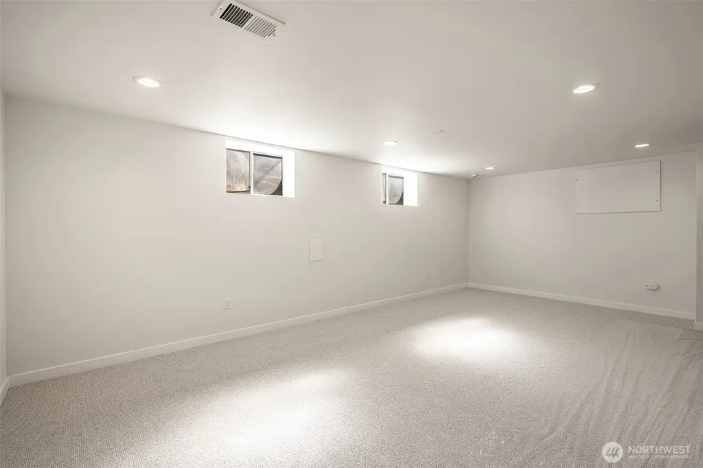 215 E Front Street Lynden WA 98264