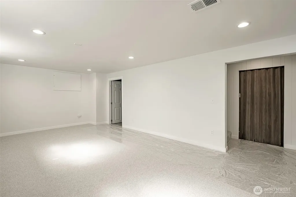 215 E Front Street Lynden WA 98264