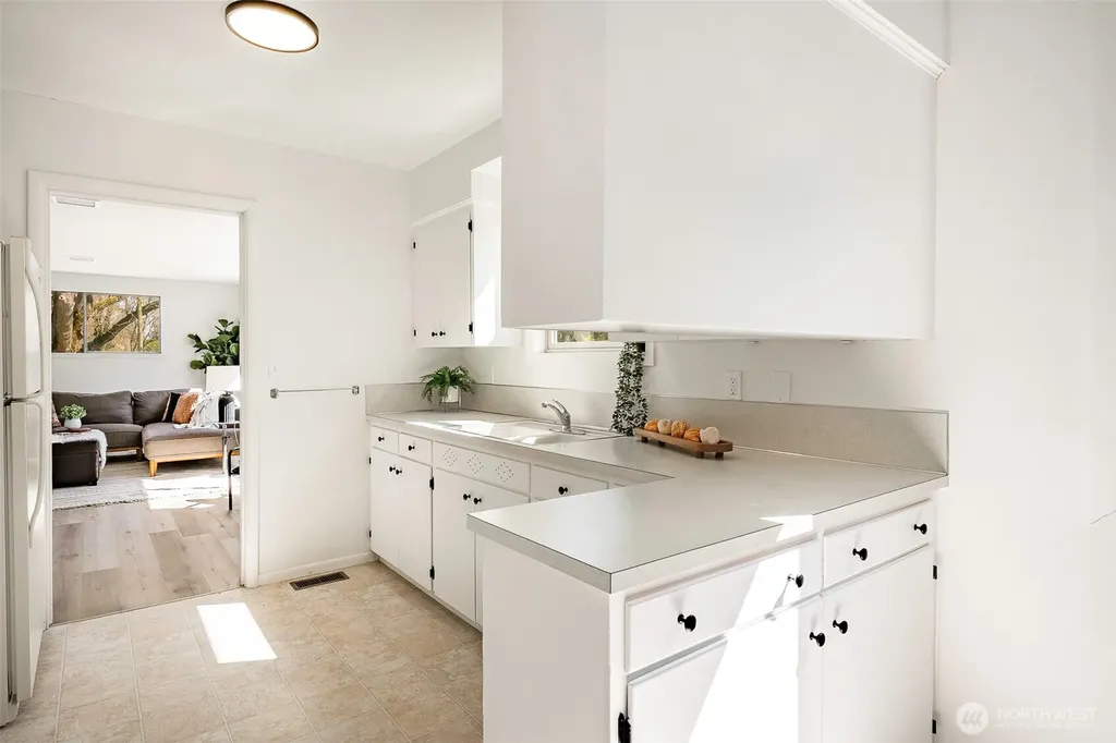 215 E Front Street Lynden WA 98264