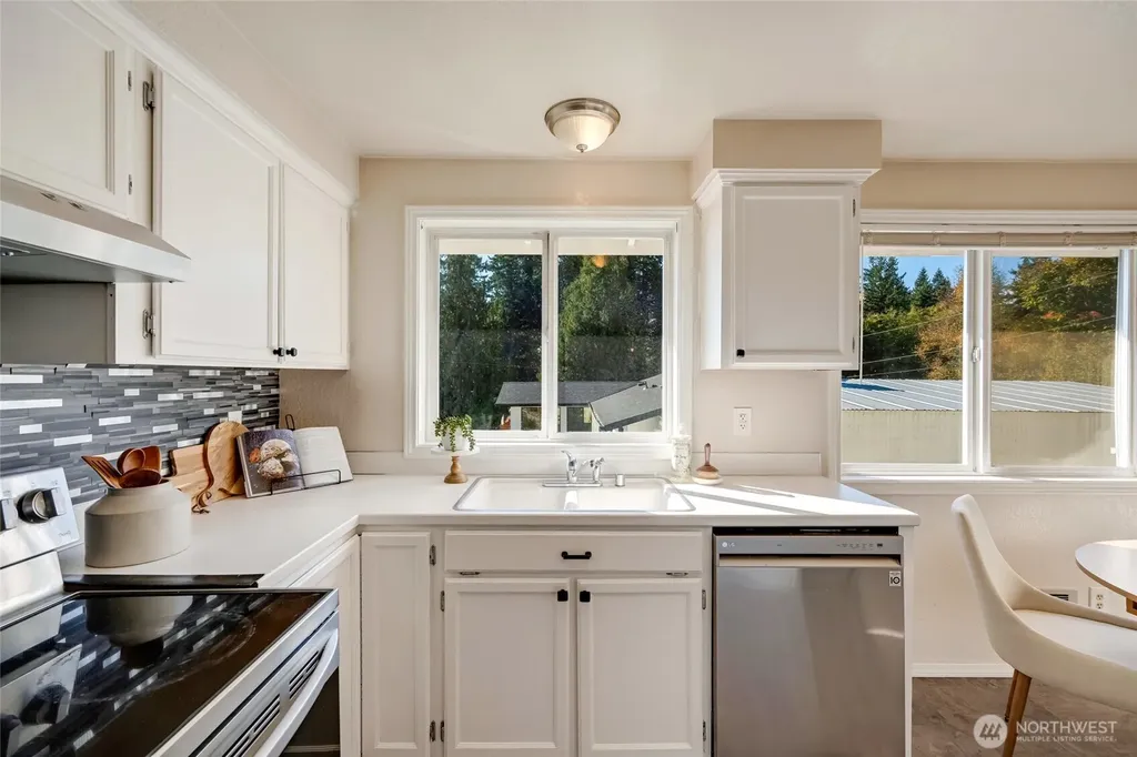 4230 174th Place NW Stanwood WA 98292