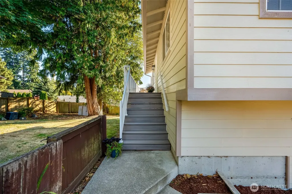 4230 174th Place NW Stanwood WA 98292