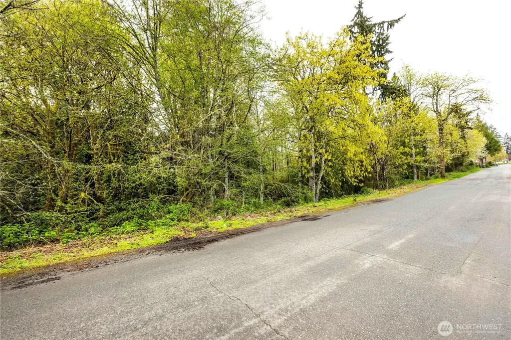 8865 Martin Avenue NW Silverdale WA 98383