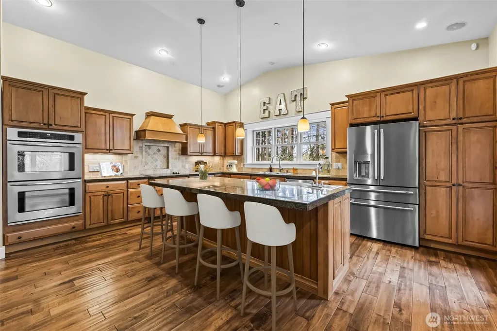 9715 Crescent Valley Drive NW Gig Harbor WA 98332