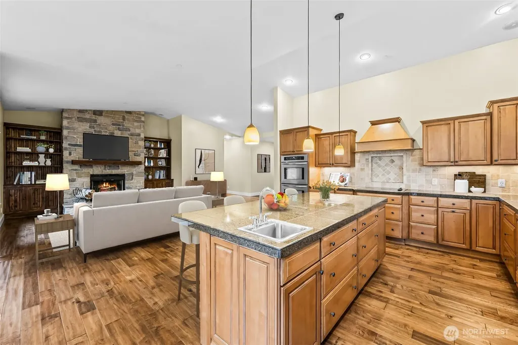 9715 Crescent Valley Drive NW Gig Harbor WA 98332
