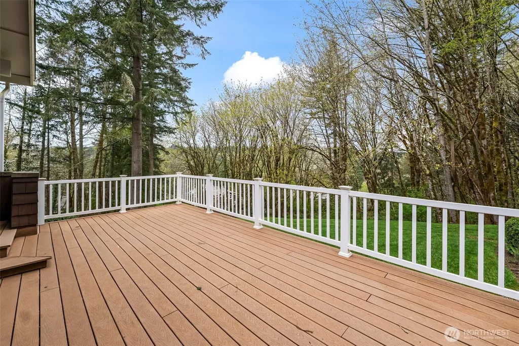 9715 Crescent Valley Drive NW Gig Harbor WA 98332