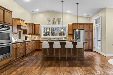 9715 Crescent Valley Drive NW Gig Harbor WA 98332