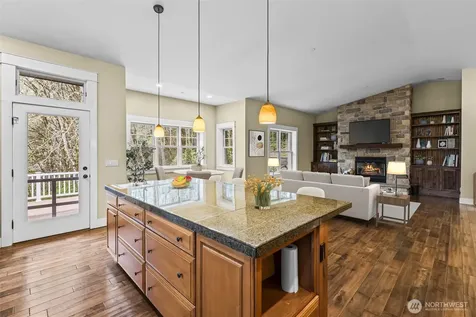9715 Crescent Valley Drive NW Gig Harbor WA 98332