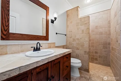 9715 Crescent Valley Drive NW Gig Harbor WA 98332