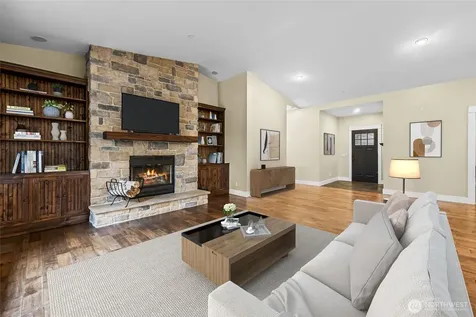 9715 Crescent Valley Drive NW Gig Harbor WA 98332