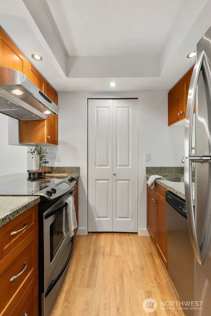 937 N 200th Street Shoreline WA 98133