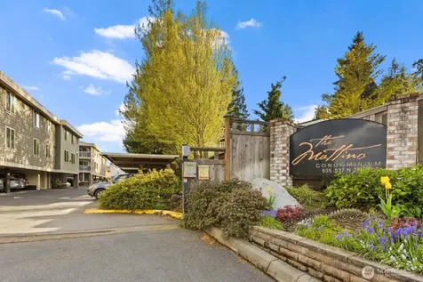 937 N 200th Street Shoreline WA 98133