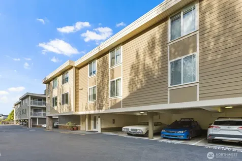 937 N 200th Street Shoreline WA 98133