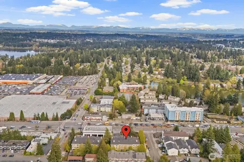 937 N 200th Street Shoreline WA 98133