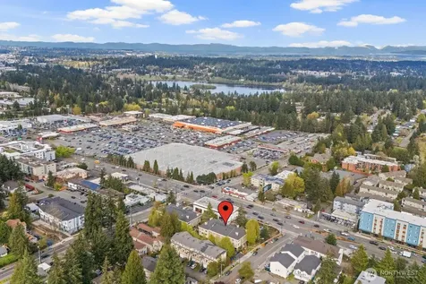 937 N 200th Street Shoreline WA 98133