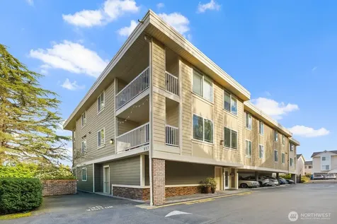 937 N 200th Street Shoreline WA 98133