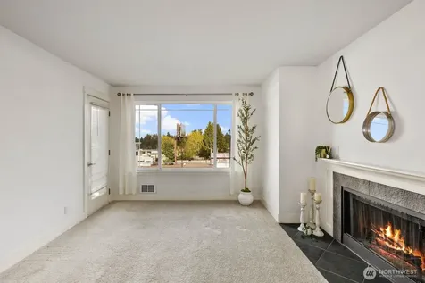 937 N 200th Street Shoreline WA 98133