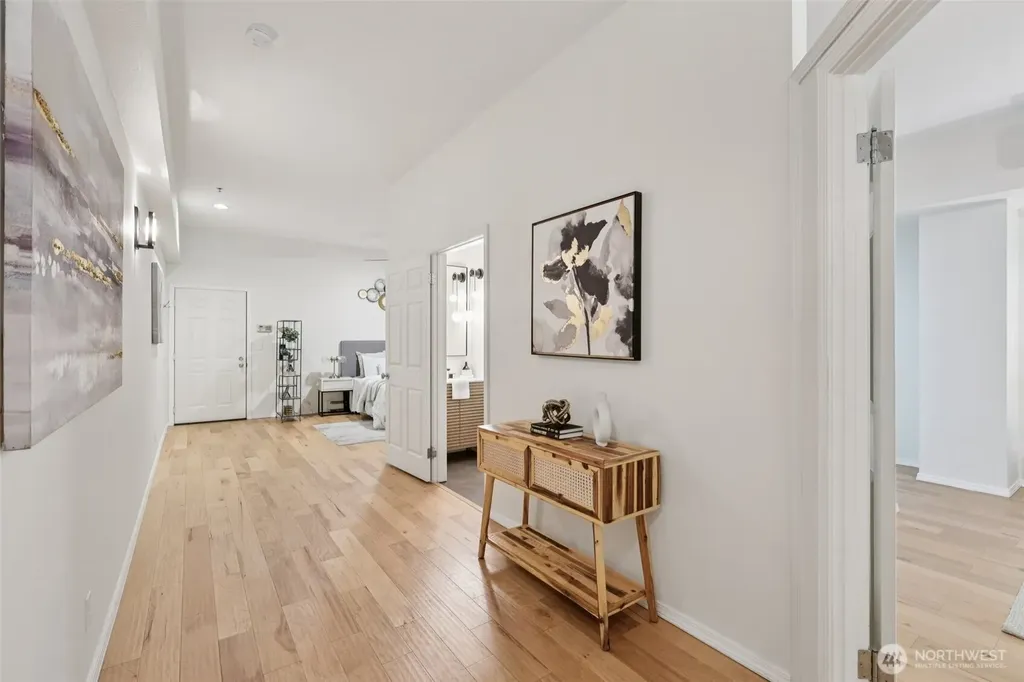 526 1st Avenue S Seattle WA 98104