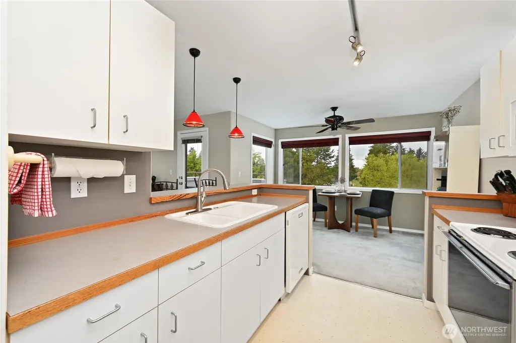 3435 California Avenue SW Seattle WA 98116