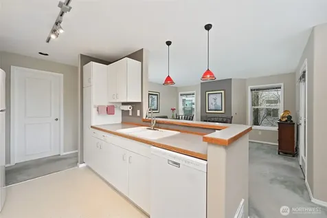 3435 California Avenue SW Seattle WA 98116