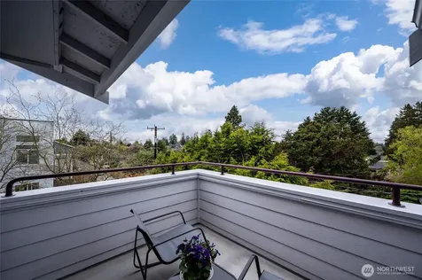 3435 California Avenue SW Seattle WA 98116
