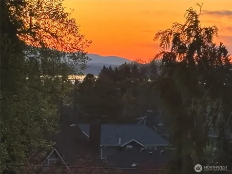 3435 California Avenue SW Seattle WA 98116