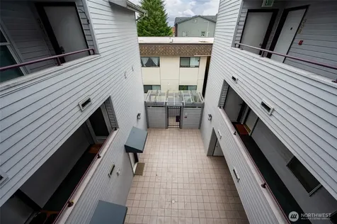 3435 California Avenue SW Seattle WA 98116