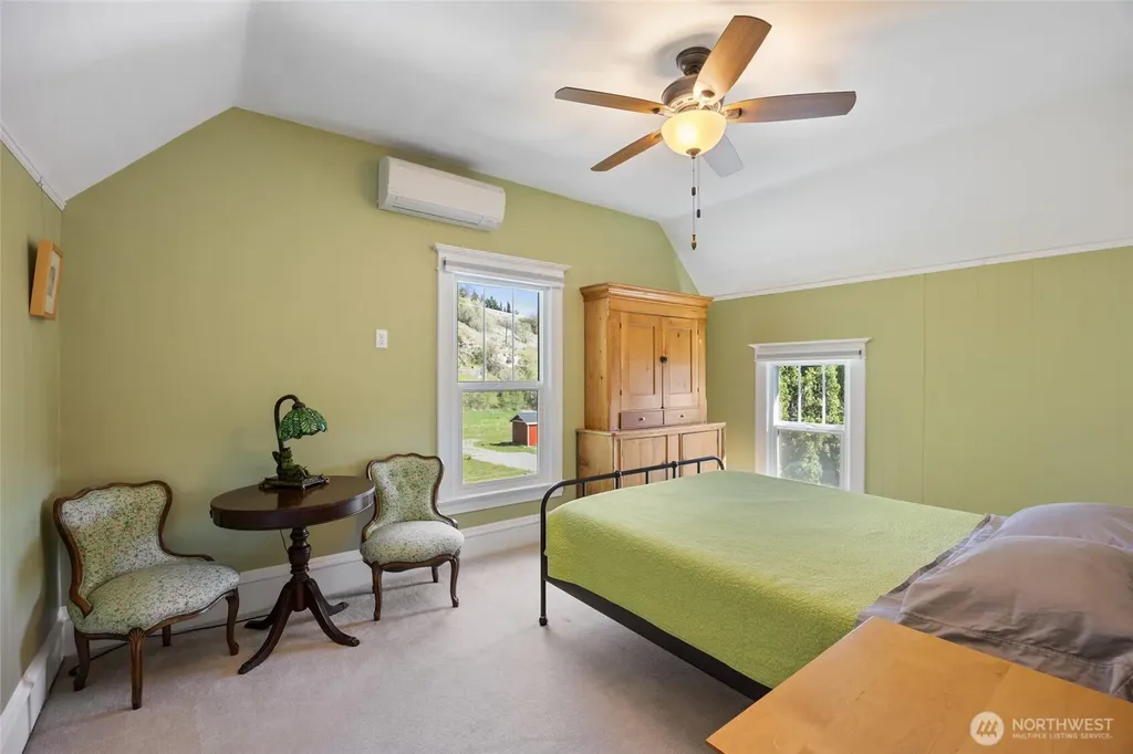 529 Lower Sunnyslope Road Wenatchee WA 98801