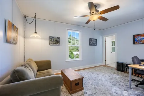 529 Lower Sunnyslope Road Wenatchee WA 98801