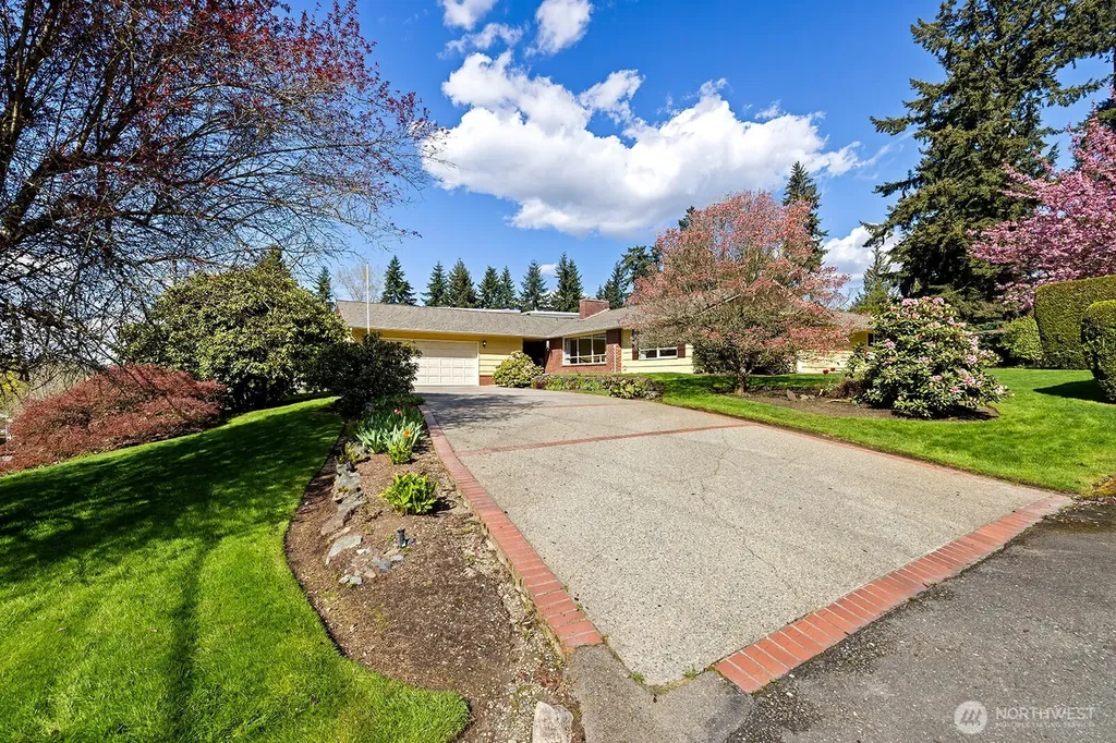8236 120th Avenue NE Kirkland WA 98033