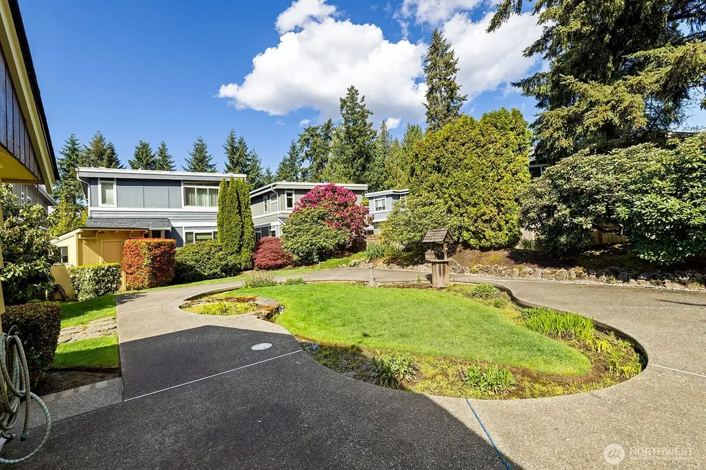 8236 120th Avenue NE Kirkland WA 98033
