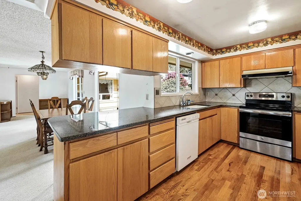 8236 120th Avenue NE Kirkland WA 98033