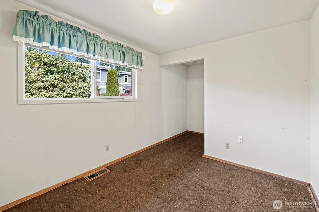 8236 120th Avenue NE Kirkland WA 98033