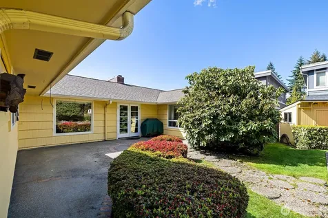 8236 120th Avenue NE Kirkland WA 98033
