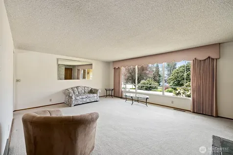 8236 120th Avenue NE Kirkland WA 98033