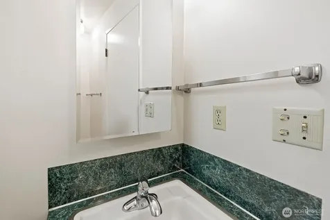 8236 120th Avenue NE Kirkland WA 98033
