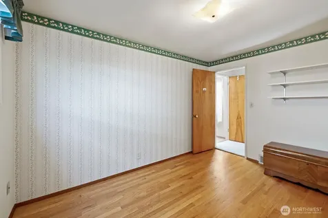 8236 120th Avenue NE Kirkland WA 98033