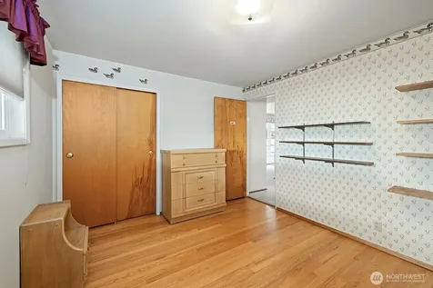8236 120th Avenue NE Kirkland WA 98033